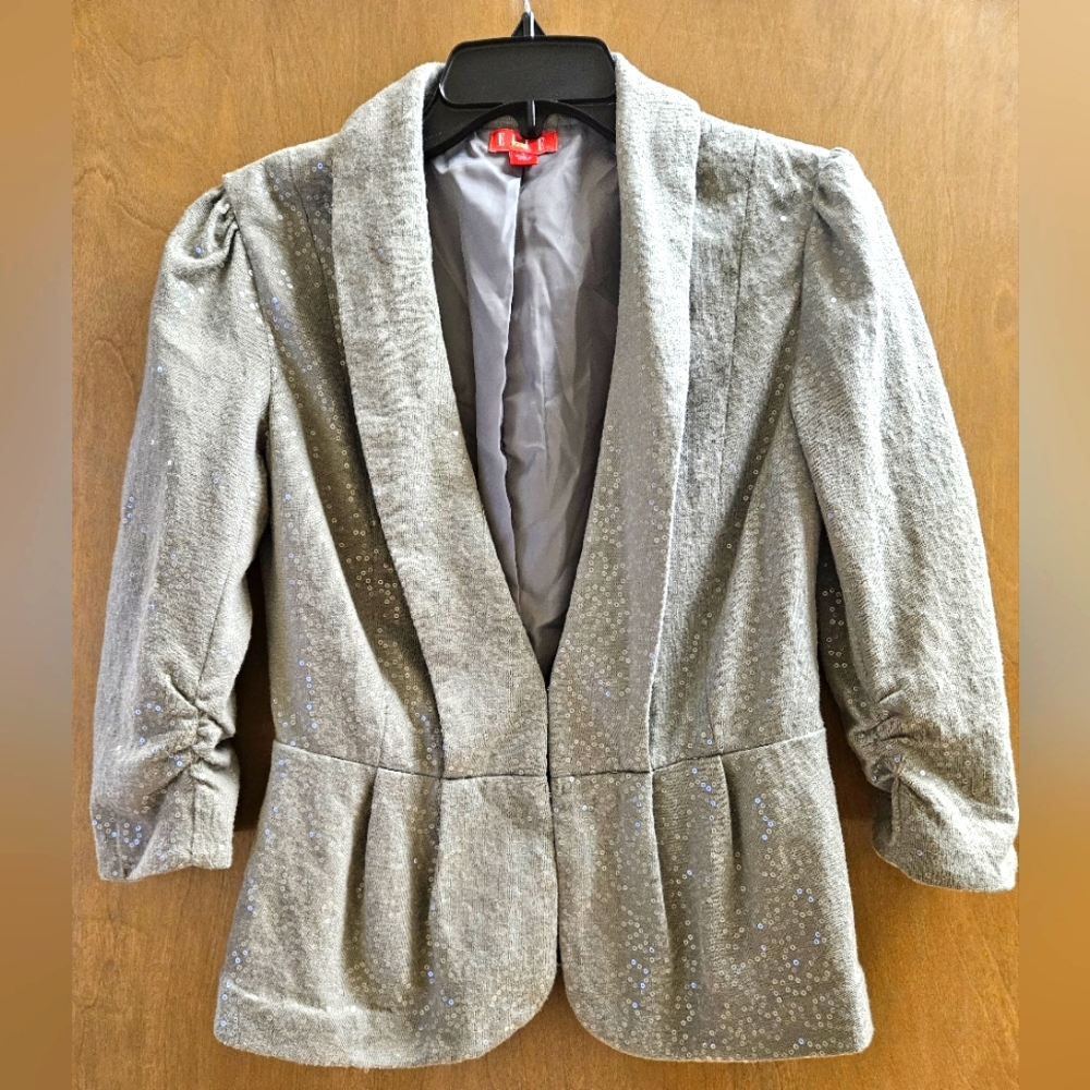 Elle blazer size 4